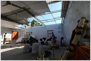 http://nithyananda.org/sites/default/files/photo-gallery/2011-01jan-02-nithyananda-photo-6b.JPG