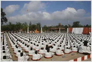http://nithyananda.org/sites/default/files/photo-gallery/2011-01jan-03-nithyananda-photo-1%201008%20linga.JPG
