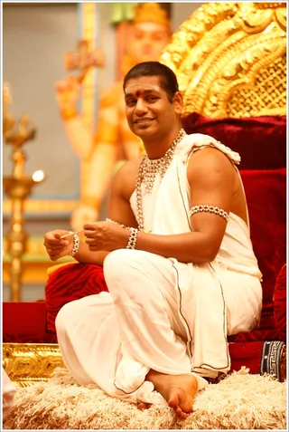 http://nithyananda.org/sites/default/files/photo-gallery/2011-01jan-03-nithyananda-photo-13_0.JPG