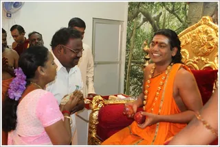 http://nithyananda.org/sites/default/files/photo-gallery/2011-01jan-03-nithyananda-photo-4.JPG
