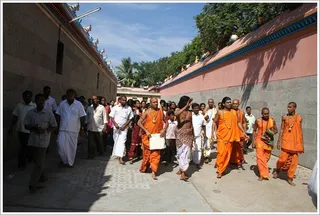http://nithyananda.org/sites/default/files/photo-gallery/2011-01jan-03-nithyananda-photo-9.JPG