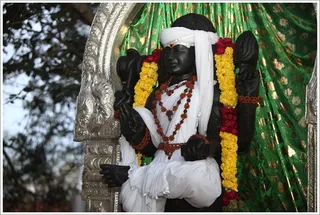 http://nithyananda.org/sites/default/files/photo-gallery/2011-01jan-03-nithyananda-photo-IMG_0736.JPG