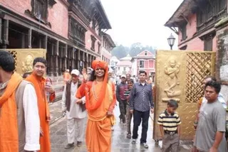 https://www.nithyananda.org/sites/default/files/photo-gallery/2011-07jul-27-nithyananda-photo-10-nithyananda-pasupathi-nath-temple-blessing-kailash-yatra-kathmandu_1.jpg?1313588250