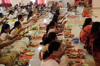 https://www.nithyananda.org/sites/default/files/photo-gallery/2011-07jul-27-nithyananda-photo-19-nithyananda-ashramites-arati-paduka-puja-raja-sabha-bidadi.jpg?1313588345