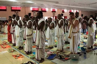 https://www.nithyananda.org/sites/default/files/photo-gallery/2011-07jul-31-nithyananda-photo-02a-paduka-puja-ashramites-raja-sabha-bidadi.jpg_.jpg?1313735159