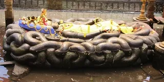 https://www.nithyananda.org/sites/default/files/photo-gallery/2011-08aug-01-nithyananda-photo-04d-neelakanta-vishnu-kathmandu.JPG?1313739486