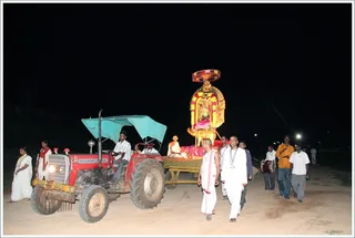 https://www.nithyananda.org/sites/default/files/photo-gallery/2011-09sep-01-nithyananda-photo-34-Procession.JPG