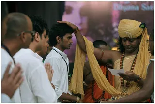 https://www.nithyananda.org/sites/default/files/photo-gallery/2011-09sep-02-nithyananda-photo-09-sarvadarshan.JPG