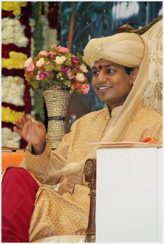https://www.nithyananda.org/sites/default/files/photo-gallery/2011-10oct-02-nithyananda-photo-14a.jpg?1317647466