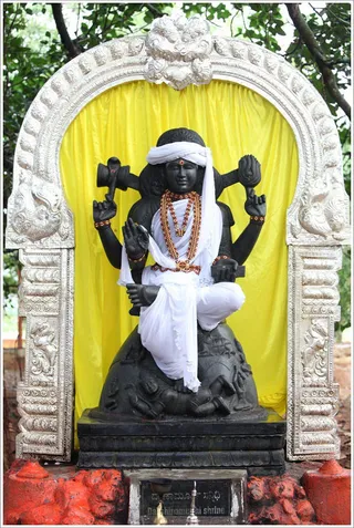 https://www.nithyananda.org/sites/default/files/photo-gallery/2011-10oct-10-nithyananda-photo-04.JPG?1318308607