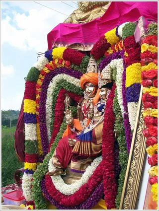 https://www.nithyananda.org/sites/default/files/photo-gallery/2011-10oct-15-nithyananda-photo-16.JPG?1318750036