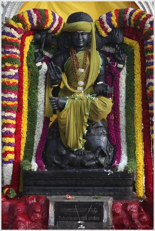 https://www.nithyananda.org/sites/default/files/photo-gallery/2011-12dec-13-nithyananda-photo-07.JPG?1323815732