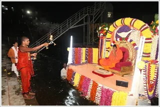 https://www.nithyananda.org/sites/default/files/photo-gallery/2011-12dec-22-nithyananda-photo-29.JPG?1324633751