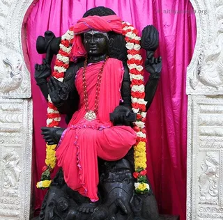 https://www.nithyananda.org/sites/default/files/photo-gallery/2011-jul07-29-nithyananda-photo-02-dakshinamurthy-bidadi-temple.jpg__0.jpg?1313677426
