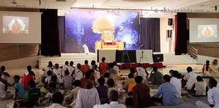https://www.nithyananda.org/sites/default/files/photo-gallery/2011-jul07-29-nithyananda-photo-07-ashramites-listening-brahma-sutras-satsang-raja-sabha-bidadi.jpg__0.jpg?1313677527