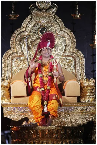 http://nithyananda.org/sites/default/files/photo-gallery/2012-01jan-15-nithyananda-photo-17.JPG