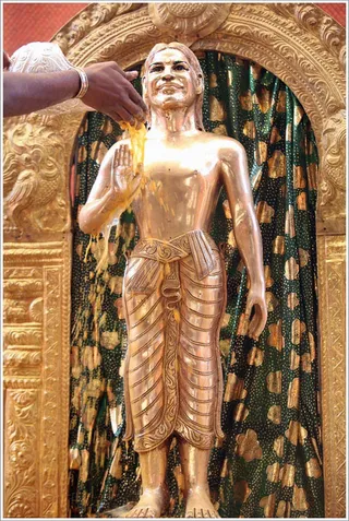 http://nithyananda.org/sites/default/files/photo-gallery/2012-01jan-16-nithyananda-photo-27.JPG
