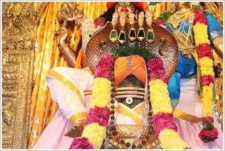 http://nithyananda.org/sites/default/files/photo-gallery/2012-01jan-22-nithyananda-photo-01%20e%20Nithyanandeshwara%20temple_0.JPG