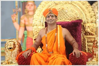 http://nithyananda.org/sites/default/files/photo-gallery/2012-01jan-22-nithyananda-photo-03%20c%20bg%20satsang.JPG