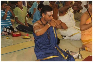 http://nithyananda.org/sites/default/files/photo-gallery/2012-01jan-22-nithyananda-photo-05%20b%20kriya.JPG