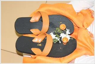 http://nithyananda.org/sites/default/files/photo-gallery/2012-01jan-22-nithyananda-photo-07%20b%20materialisation.JPG
