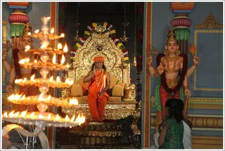 http://nithyananda.org/sites/default/files/photo-gallery/2012-01jan-22-nithyananda-photo-IMG_7004_0.JPG