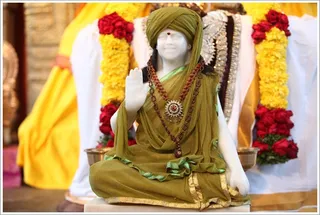 http://nithyananda.org/sites/default/files/photo-gallery/2012-01jan-22-nithyananda-photo-IMG_8982.JPG
