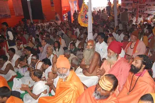 http://nithyananda.org/sites/default/files/photo-gallery/2013Feb12-Nithyananda-Kumbha-Mela-DSC_0052_0.JPG