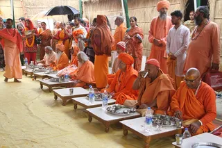 http://nithyananda.org/sites/default/files/photo-gallery/2013feb15-Nithyananda-IMG_1382.JPG
