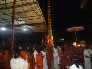 http://nithyananda.org/sites/default/files/photo-gallery/2014-02feb-06th-nithyananda-diary_DSC00773_bidadi-temple-rajarajeshwari-brahmotsavam_0.JPG