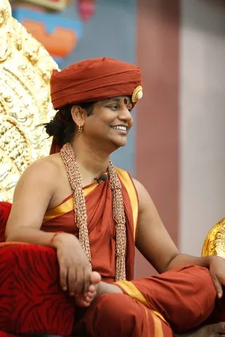 http://nithyananda.org/sites/default/files/photo-gallery/2014-02feb-07th-nithyananda-diary_IMG_9399_bidadi-nithya-satsang.JPG
