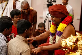 Devotees receive Kalpataru blessings directly from Paramahamsa Nithyananda