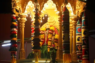 http://nithyananda.org/sites/default/files/photo-gallery/2014-02feb-13th-nithyananda-diary_IMG_9846_bidadi-rajarajeshwari-rathotsavam_0.JPG