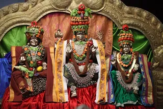 http://nithyananda.org/sites/default/files/photo-gallery/2014-02feb-18th-nithyananda-diary_IMG_9846_bidadi-leela-alankaram_0.JPG