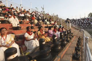http://nithyananda.org/sites/default/files/photo-gallery/2014-02feb-27th-nithyananda-shivaratri-evening__MG_2025_rudrabishekam.JPG