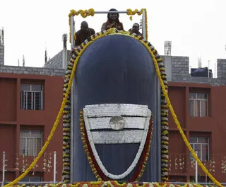 http://nithyananda.org/sites/default/files/photo-gallery/2014-02feb-27th-nithyananda-shivaratri-evening__MG_2138_rudrabishekam.JPG