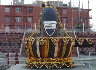 http://nithyananda.org/sites/default/files/photo-gallery/2014-02feb-27th-nithyananda-shivaratri-evening__MG_2177_rudrabishekam.JPG