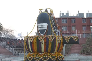 http://nithyananda.org/sites/default/files/photo-gallery/2014-02feb-27th-nithyananda-shivaratri-evening__MG_2222_rudrabishekam.JPG