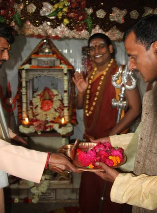 http://nithyananda.org/sites/default/files/photo-gallery/2014-03mar-15th-nithyananda-diary-haridwar_IMG_5929-20140314-200802.JPG