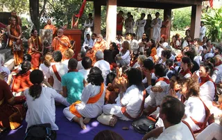 http://nithyananda.org/sites/default/files/photo-gallery/2014-03mar-15th-nithyananda-diary-haridwar_IMG_6240-20140314-200821.JPG