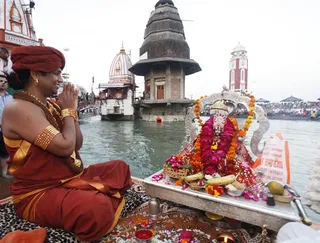 http://nithyananda.org/sites/default/files/photo-gallery/2014-03mar-20th-nithyananda-diary-haridwar__MG_8563_ganga-arathi-paramahamsa-nithyananda.JPG