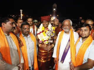 http://nithyananda.org/sites/default/files/photo-gallery/2014-03mar-20th-nithyananda-diary-haridwar__MG_8716_during-ganga-arathi.JPG