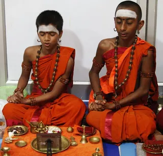 http://nithyananda.org/sites/default/files/photo-gallery/2014-04apr-18th-nithyananda-diary_MG_0327_gurukul-kids-padapuja.JPG