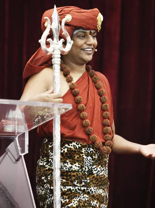 http://nithyananda.org/sites/default/files/photo-gallery/2014-04apr-21st-nithyananda-diary_MG_0696_nithya-satsang-trishul-swamiji.JPG
