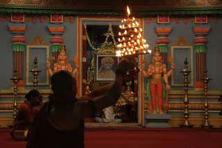 Aarathi - Paduka Puja to Swamiji's Guru Moorthi