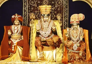 http://nithyananda.org/sites/default/files/photo-gallery/2014-05may-10-nithyananda-diary_MG_7560_nithyanandeswara-nithyanandeswari-nithyananda.JPG