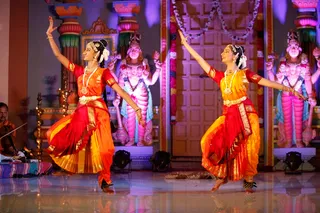 http://nithyananda.org/sites/default/files/photo-gallery/2014-06jun-01-nithyananda-diary_IMG_2705_bidadi-bharathanatyam-arangetram_0.JPG
