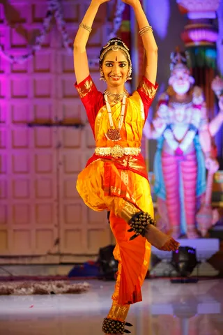 http://nithyananda.org/sites/default/files/photo-gallery/2014-06jun-01-nithyananda-diary_IMG_2845_bidadi-bharathanatyam-arangetram.JPG
