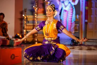 http://nithyananda.org/sites/default/files/photo-gallery/2014-06jun-01-nithyananda-diary_IMG_2988_bidadi-bharathanatyam-arangetram.JPG