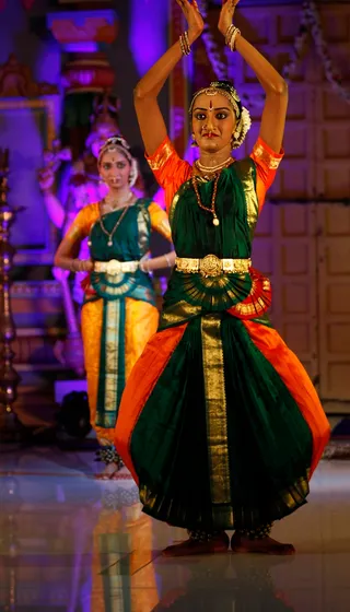 http://nithyananda.org/sites/default/files/photo-gallery/2014-06jun-01-nithyananda-diary_IMG_3106_bidadi-bharathanatyam-arangetram_0.JPG